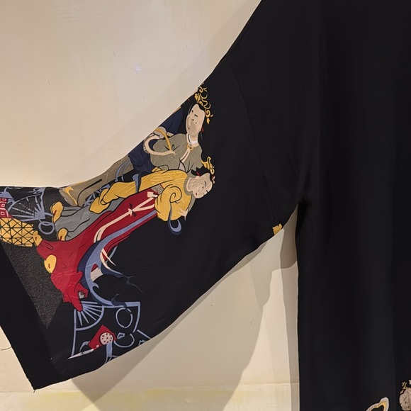 Citron Pullover Silk Blouse - Picture 2 of 8